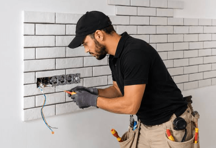 Common Home Electrical Problems That Should Not Be Ignored