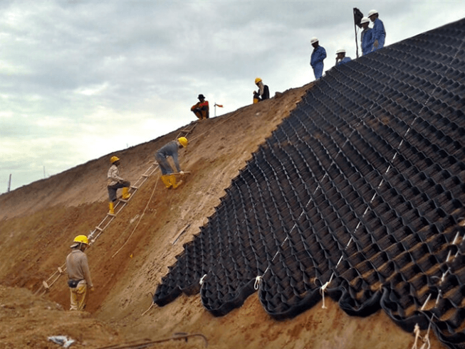 Why Geocell Slope Protection Outperforms Simpler Alternatives