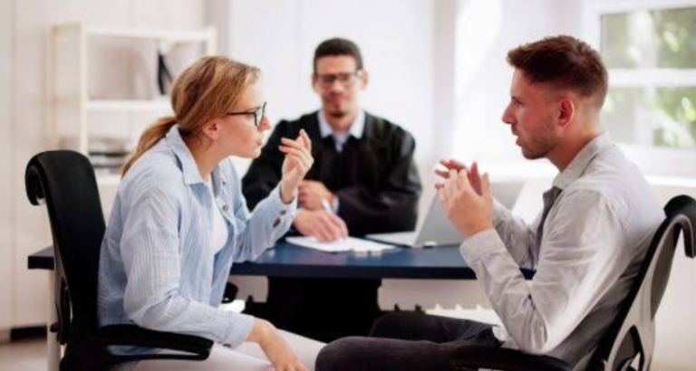 Divorce Mediation vs Court: What Is the Difference?
