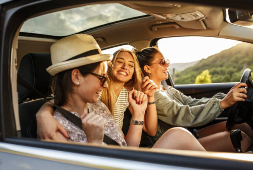 Fun Travel Games to Play With Friends on Your Next Trip